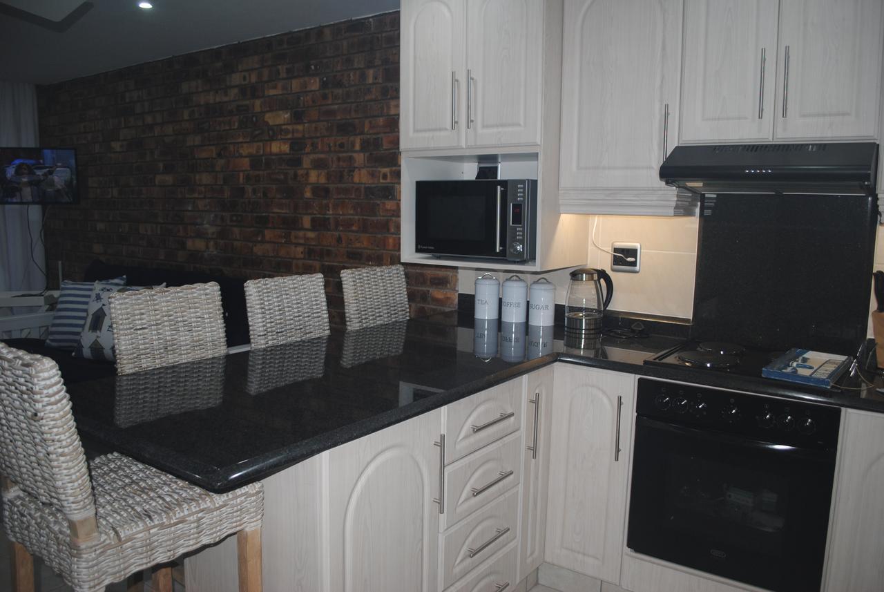 11 Coral Sands *